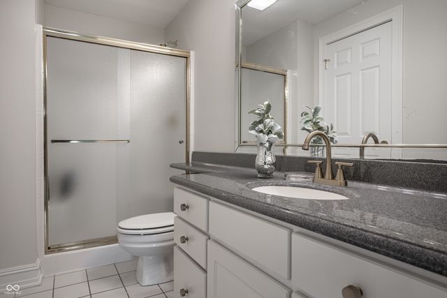 9889 Summerlakes Drive, Carmel, IN 46032