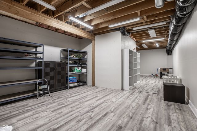 9889 Summerlakes Drive, Carmel, IN 46032