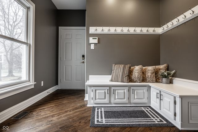 9889 Summerlakes Drive, Carmel, IN 46032