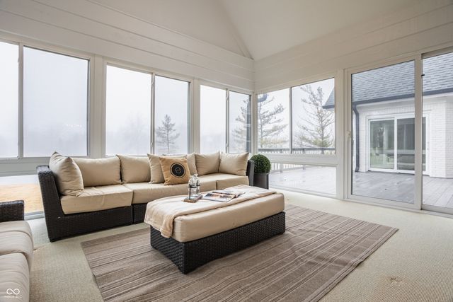 9889 Summerlakes Drive, Carmel, IN 46032