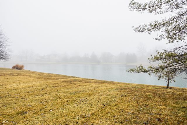 9889 Summerlakes Drive, Carmel, IN 46032