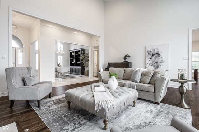 9889 Summerlakes Drive, Carmel, IN 46032