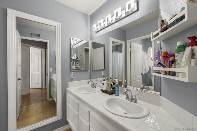 838 Masters Dr, Oceanside, CA 92057