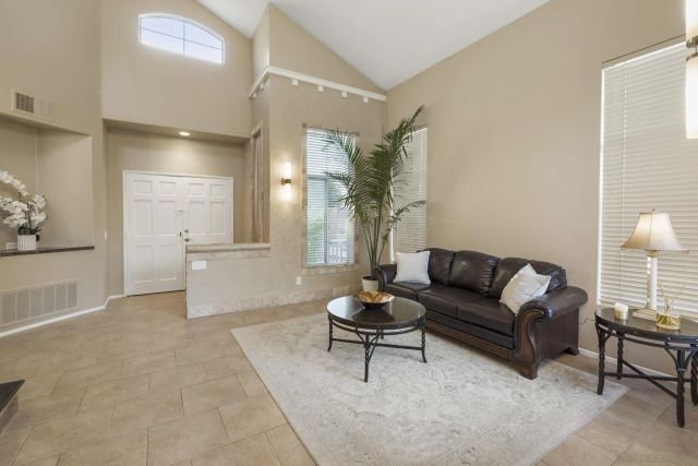 838 Masters Dr, Oceanside, CA 92057