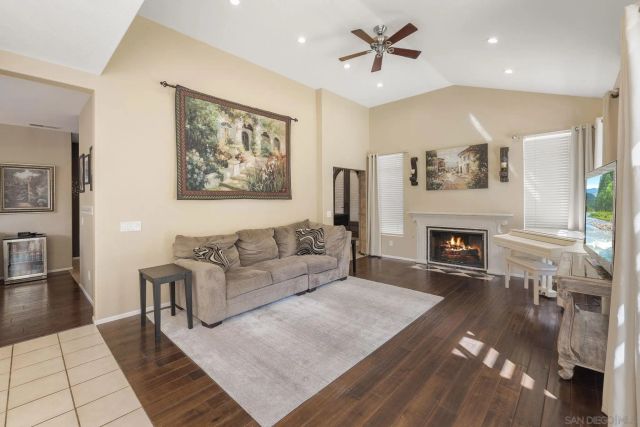 838 Masters Dr, Oceanside, CA 92057