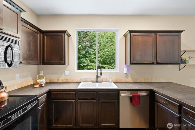 2067 Caleb Place SE, Port Orchard, WA 98366