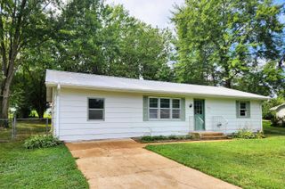 1204 Dewey Street, Houston, MO 65483