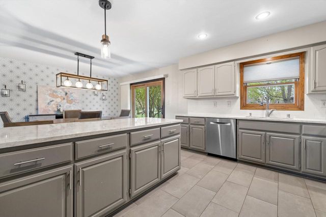 3510 Nicholson ROAD, Franksville, WI 53126