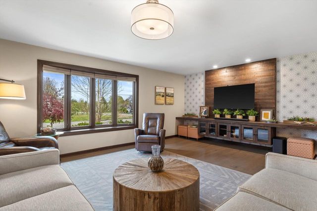 3510 Nicholson ROAD, Franksville, WI 53126