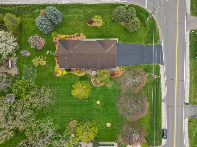 3510 Nicholson ROAD, Franksville, WI 53126