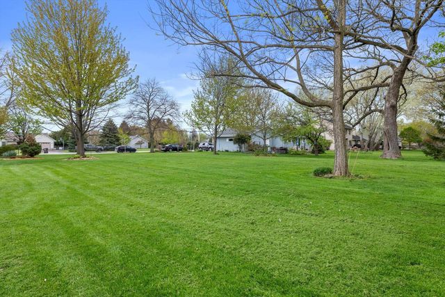 3510 Nicholson ROAD, Franksville, WI 53126