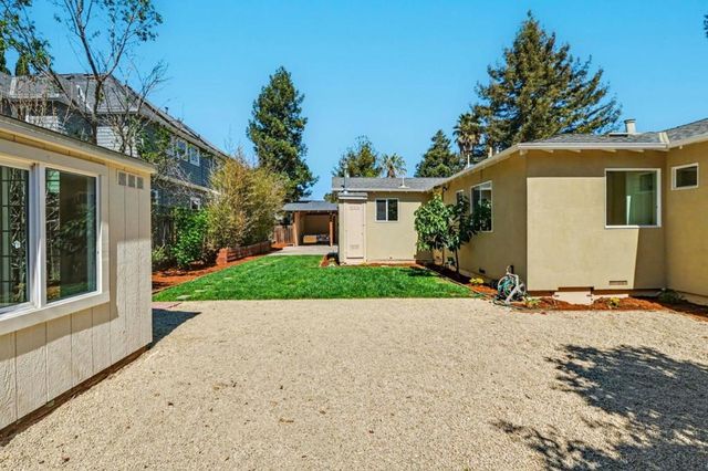 470 Bell Street, East Palo Alto, CA 94303