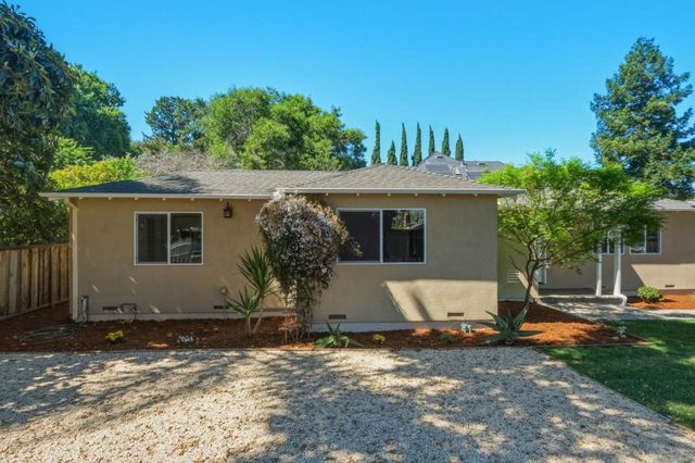 470 Bell Street, East Palo Alto, CA 94303