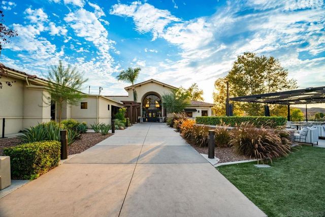 29760 Eagle Point Drive, Canyon Lake, CA 92587