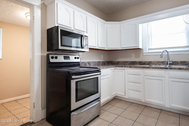 516 Colorado Ave, Louisville, KY 40208