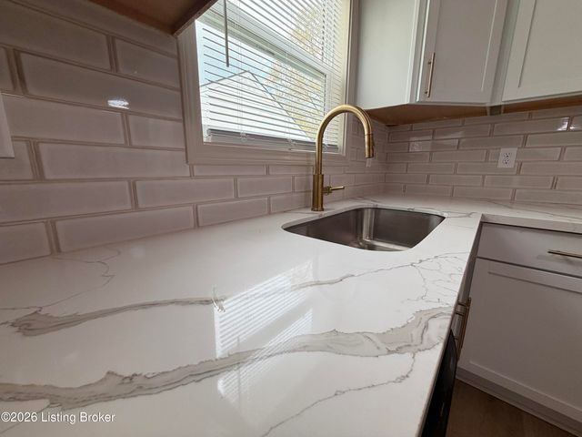 3618 Hudson Ave, Louisville, KY 40211