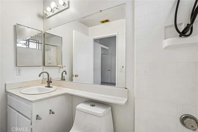11150 Glenoaks Boulevard 271, Pacoima, CA 91331