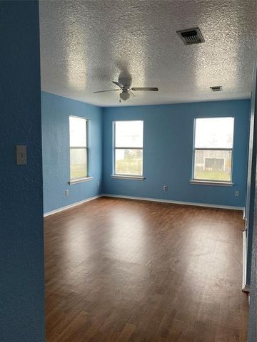 3614 Yale Street 2, Galveston, TX 77554
