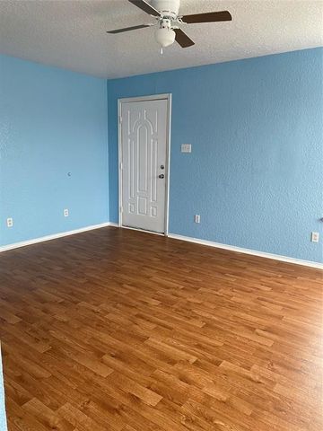 3614 Yale Street 2, Galveston, TX 77554