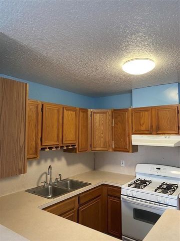 3614 Yale Street 2, Galveston, TX 77554