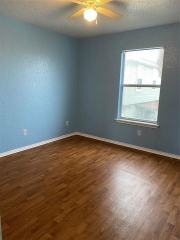 3614 Yale Street 2, Galveston, TX 77554