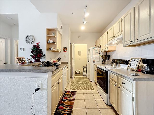 1125 LAKE SHADOW CIRCLE 5308, Maitland, FL 32751