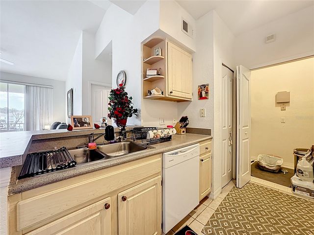 1125 LAKE SHADOW CIRCLE 5308, Maitland, FL 32751