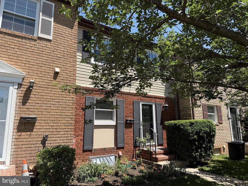 Image 2 of property listing at 20 BARONESS CT, Owings Mills, MD 21117