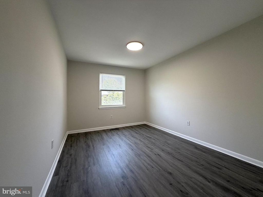 Image 25 of property listing at 20 BARONESS CT, Owings Mills, MD 21117