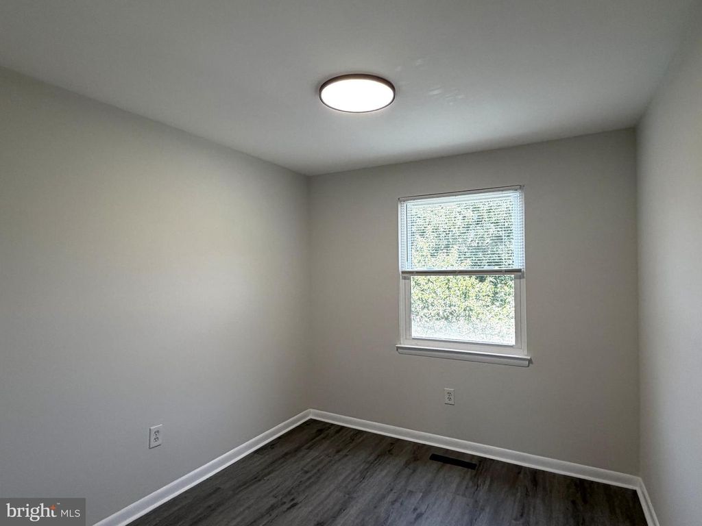 Image 27 of property listing at 20 BARONESS CT, Owings Mills, MD 21117