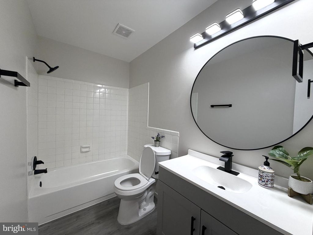 Image 30 of property listing at 20 BARONESS CT, Owings Mills, MD 21117