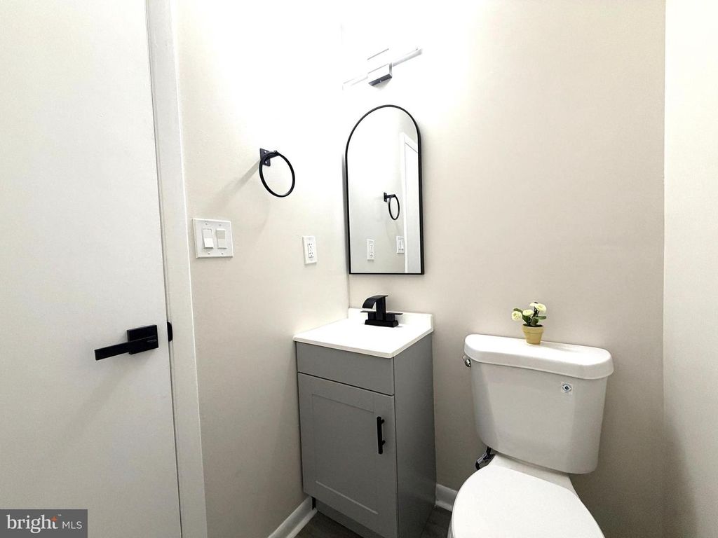 Image 34 of property listing at 20 BARONESS CT, Owings Mills, MD 21117