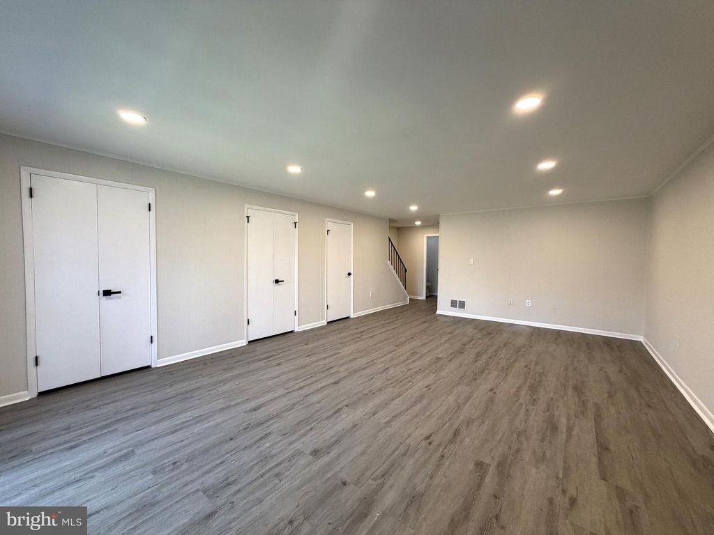 Image 35 of property listing at 20 BARONESS CT, Owings Mills, MD 21117