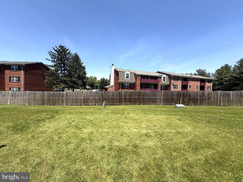 Image 38 of property listing at 20 BARONESS CT, Owings Mills, MD 21117