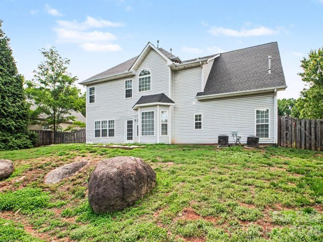 12102 Hampton Place Drive, Charlotte, NC 28269