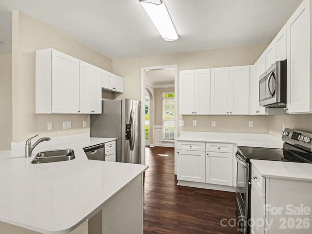12102 Hampton Place Drive, Charlotte, NC 28269