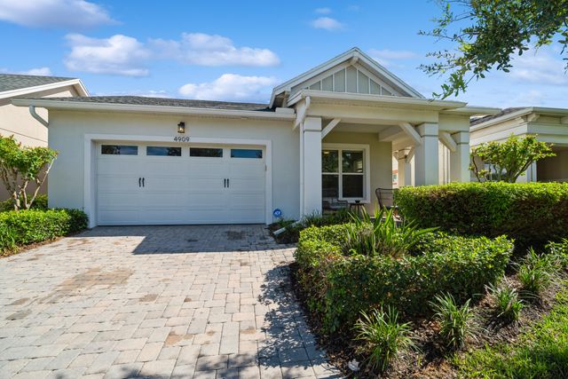 4909 W Fountainwood Drive, St. Cloud, FL 34772