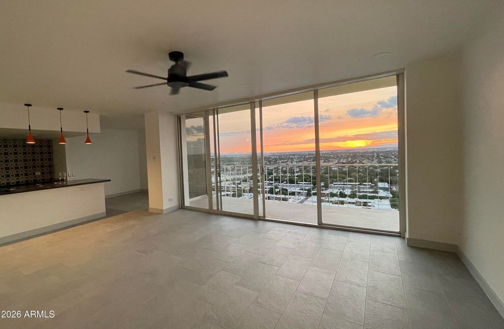 207 W Clarendon Avenue Unit 22C, Phoenix, AZ 85013 — exterior