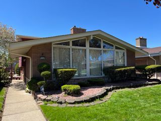 9238 S Constance Avenue, Chicago, IL 60617