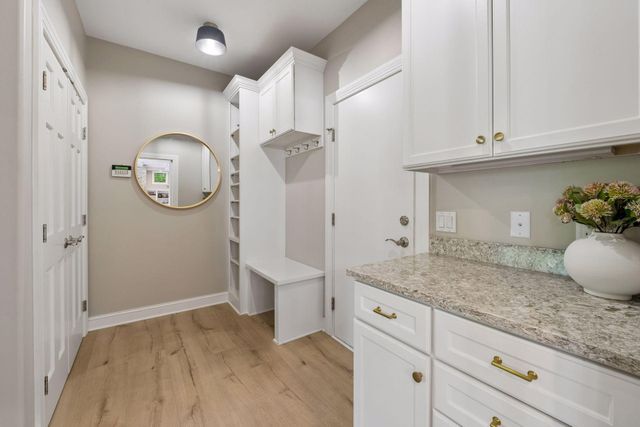 3049 Fairway Drive, Chaska, MN 55318