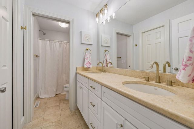 3049 Fairway Drive, Chaska, MN 55318