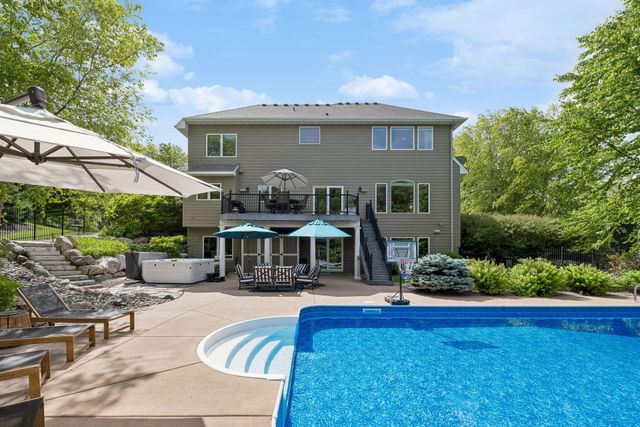 3049 Fairway Drive, Chaska, MN 55318