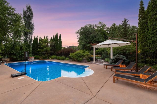 3049 Fairway Drive, Chaska, MN 55318