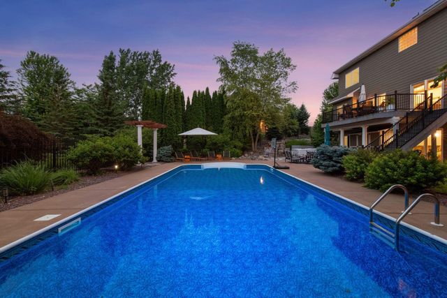 3049 Fairway Drive, Chaska, MN 55318