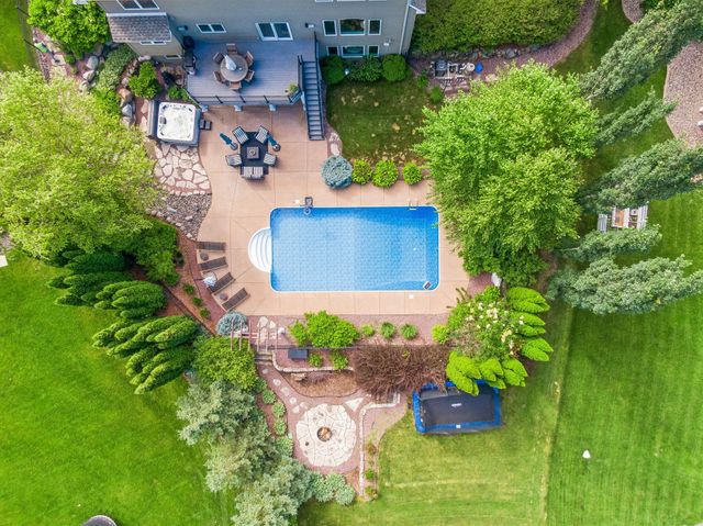 3049 Fairway Drive, Chaska, MN 55318