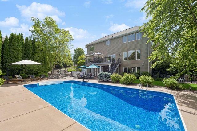 3049 Fairway Drive, Chaska, MN 55318