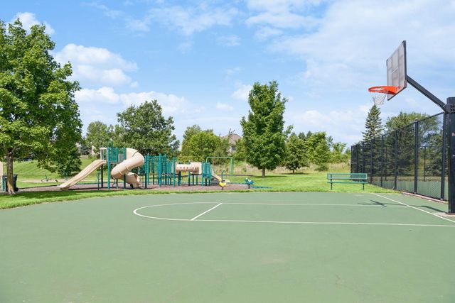 3049 Fairway Drive, Chaska, MN 55318