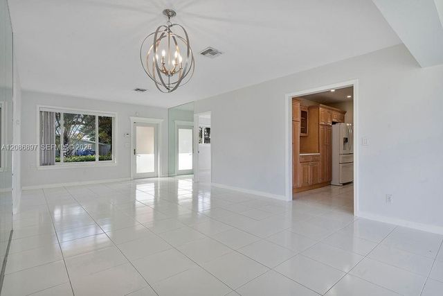 2475 NE 214th Street, Aventura, FL 33180