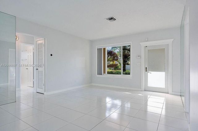 2475 NE 214th Street, Aventura, FL 33180