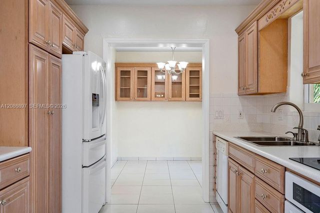 2475 NE 214th Street, Aventura, FL 33180